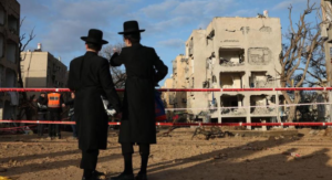 Iranian missiles injure 180 in towns near Israeli nuclear site