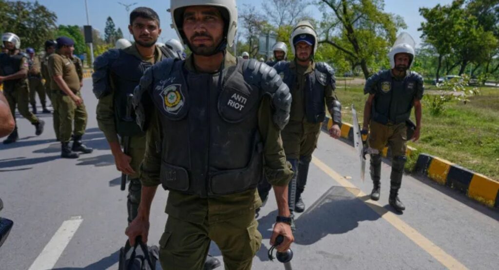 New tensions emerge before US-Iran war ceasefire talks in Pakistan